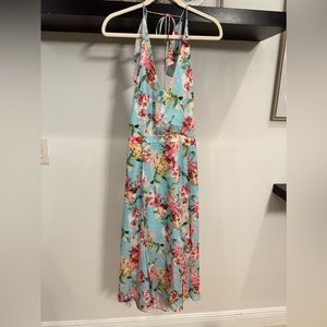 Beautiful spring or summer dress!! I love it.